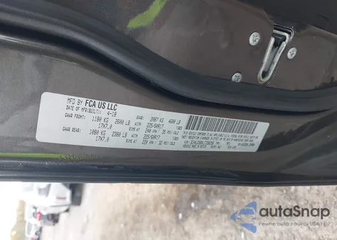 2018 Jeep Compass Latitude 4X4 z USA, uszkodzony, nr VIN 3C4NJDBBXJT398296